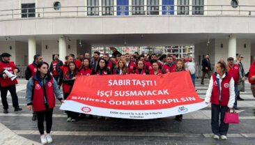 İzmir'de İşçilerin Oturma Eylemi Sona Erdi