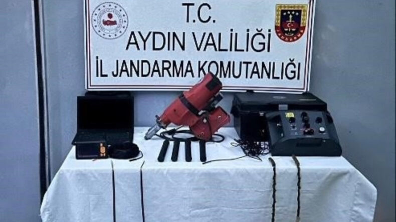 Ka&ccedil;ak Kazı Operasyonu: 5 Kişi G&ouml;zaltında