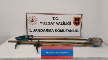 Ka&ccedil;ak Kazı Yapan İki Kişi Su&ccedil;&uuml;st&uuml; Yakalandı