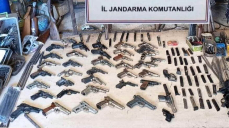 Ka&ccedil;ak Silah İmalathanesinde 30 Binin &Uuml;zerinde Fişek Ele Ge&ccedil;irildi