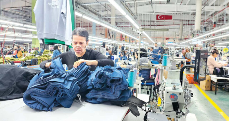 Kadınlar, Diktiği Tiş&ouml;rt&uuml; Alamıyor