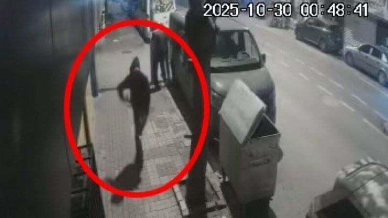 Kaldırımdakilere 'çekilin' dedi, iş yerine ateş açtı