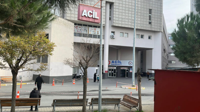 Kantinden Tavuk T&uuml;keten 14 &Ouml;ğrenci Hastaneye Kaldırıldı