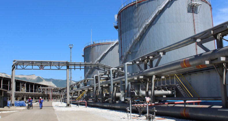 Karadeniz'deki Rus Limanına Saldırı, Petrol İhracatı Aksamış Durumda