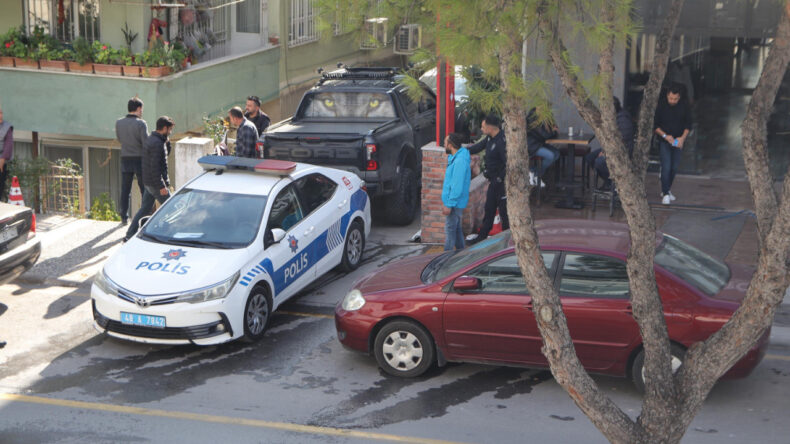 Karnından Bıçaklanan Genç, Hastaneye Kendi İmkanlarıyla Gitti