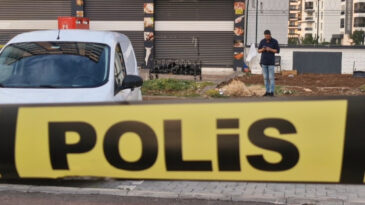 Kasap D&uuml;kkanında Silahlı Kavga: 2 &Ouml;l&uuml;, 2 Yaralı