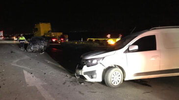 Kavşakta Zincirleme Kaza: 6 Yaralı