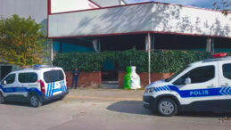 Kayınpederi kahvede okey oynarken yakaladı, d&ouml;vd&uuml;