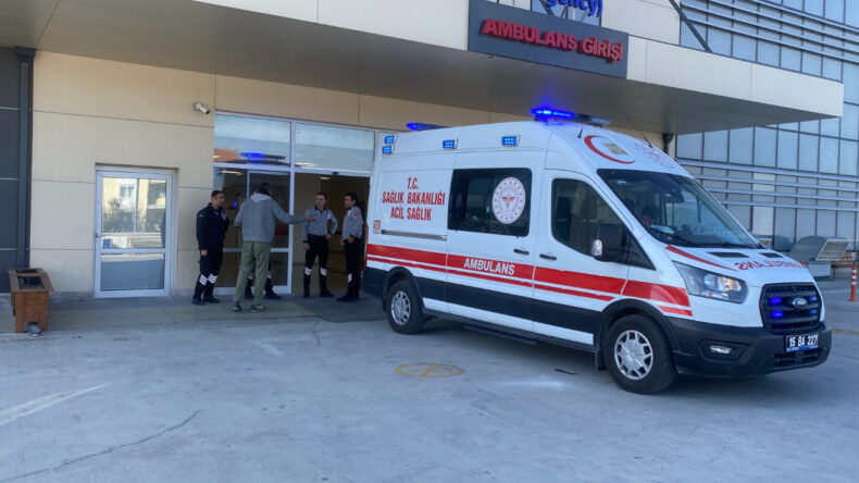 Kereste Fabrikasında İşçi Makinesine Kolunu Kaptırdı