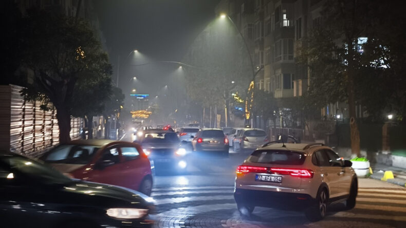 Keşan’da Sis Etkili Oldu, Hava Kirliliği Arttı