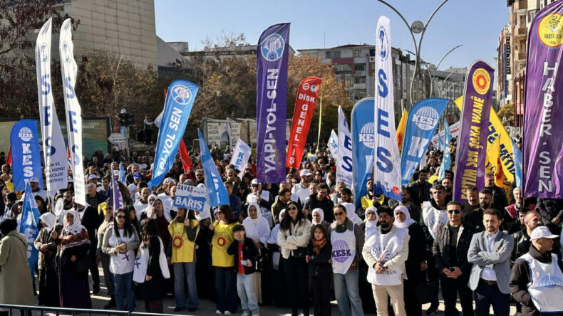 KESK'ten İzmir ve Van'da 'Geçinemiyoruz' Mitingi