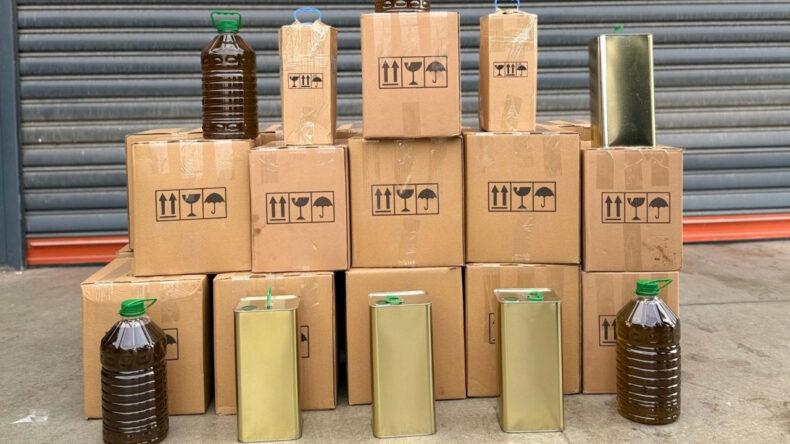 Kim bilir nereye g&ouml;t&uuml;r&uuml;yordu: 434 litreyle yakalandı, 105 bin TL ceza yedi