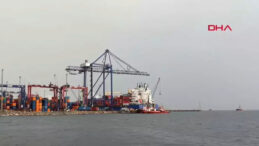 Kocaeli'de Alabora Olan Teknede İki Balık&ccedil;ı Bulunuyor