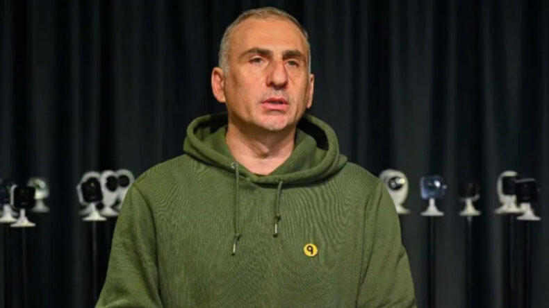 Komşuda Kriz: Muhalefet Lideri H&uuml;k&uuml;met Binasını Yakmaya &Ccedil;alıştı