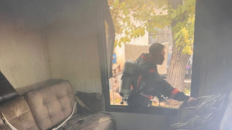 Konteyner Alev Alev Yandı