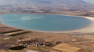 Kuş Cenneti Arin G&ouml;l&uuml;'nde Endişe Verici Durum