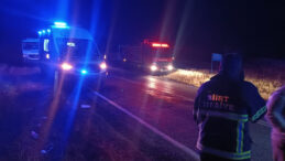 Madenci Taşıyan Midib&uuml;s Kaza Yaptı: 15 Yaralı, 2'si Durumda Ağır