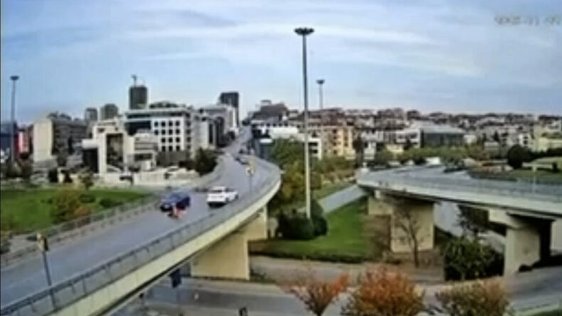 Maltepe'de Hatalı Sollama Kazaya Sebep Oldu