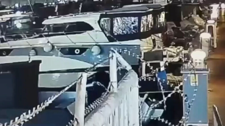 Marinada Denize D&uuml;şerek Pervaneye Takılan Adam Hayatını Kaybetti