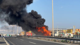 Mazot Y&uuml;kl&uuml; Tanker Alev Aldı, Patlamalar Peş Peşe Geldi