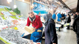 Mecburen Hamsi T&uuml;ketiyoruz