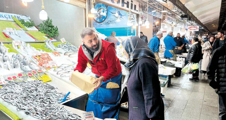 Mecburen Hamsi T&uuml;ketiyoruz