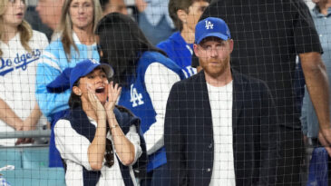 Meghan Markle Setlere Geri D&ouml;n&uuml;yor