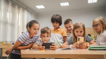 Meta'dan Gen&ccedil; Kullanıcılara Sosyal Medya Hesaplarını Kapatma &Ccedil;ağrısı