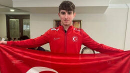 Milli masa tenisçisi Enes Burç, dünya 3'üncüsü oldu!