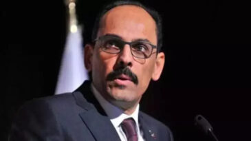 Mısır'da &Uuml;&ccedil;l&uuml; Zirve Ger&ccedil;ekleşti