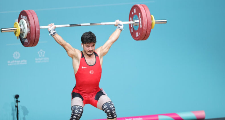 Muhammed Furkan Özbek'ten 2 Altın, 1 Gümüş Madalya