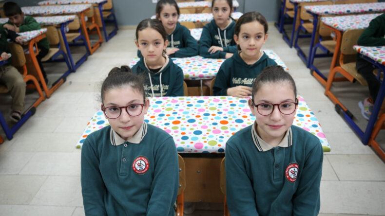 Muş’ta 21 İkiz Aynı Okulda: Öğretmenler Ayırt Etmekte Zorlanıyor