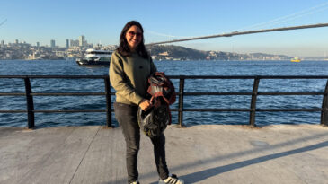 Mühendisliği Bırakarak Motosikletle Dünya Turu Yapan Saliha Özkan