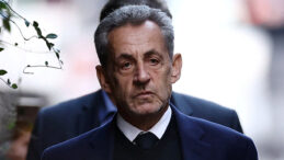 Nicolas Sarkozy, Hapis G&uuml;nlerini Kitaplaştırıyor