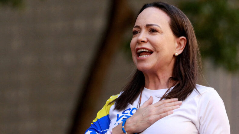 Nobel Ödüllü Muhaliften Orduya "Silahları Bırakın" Çağrısı