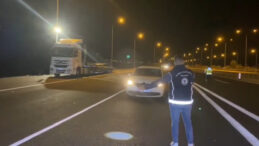 Osmaniye'de Peş Peşe Operasyon: İki Ara&ccedil;ta 9 G&ouml;&ccedil;men Yakalandı