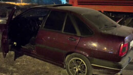 Otomobilde Bı&ccedil;aklı Kavga: 3 Yaralı