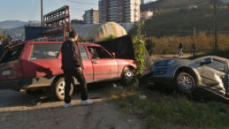 Otomobilin &Ccedil;arptığı Babaanne ve İki Torunu Ağır Yaralandı