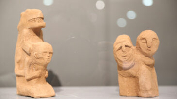 &Ouml;len kızının hayali i&ccedil;in Neolitik &Ccedil;ağ eserlerine yeniden hayat verdi