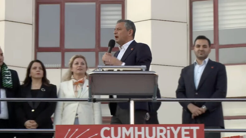 Özgür Özel: Ben Gidince Tayyip Bey Kızıyor, Yarın Siz Gidip Sorun