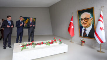 Özgür Özel KKTC'de Önemli Anıtları Ziyaret Etti