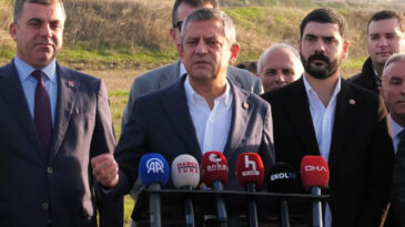 &Ouml;zg&uuml;r &Ouml;zel'den Erdoğan'a İstanbul yanıtı: Se&ccedil;imleri yenileyelim, isterse kendi aday olsun