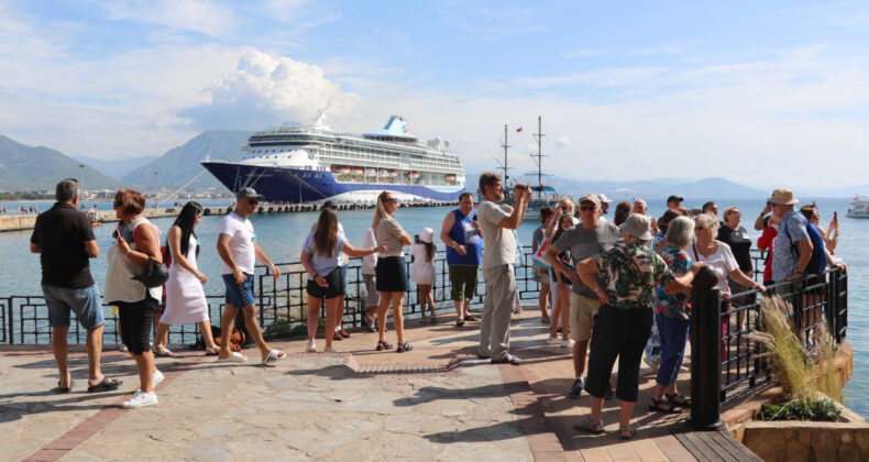 Pandemide Kriz &Uuml;st&uuml;ne Kriz Yaşayan Kruvaziyer Turizmi Yeniden Canlanıyor