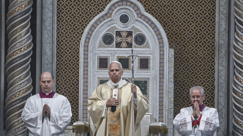 Papa 14. Leo Roma'da Ayin Gerçekleştirdi