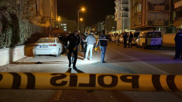 Park Yeri Bulamadı, D&uuml;ğ&uuml;n Davetlileri Ateş A&ccedil;tı: Bir &Ccedil;ocuk Hayatını Kaybetti, 4'&uuml; &Ccedil;ocuk 6 Kişi Yaralandı