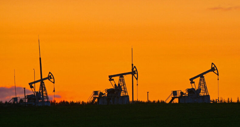 Petrol Arzındaki Artış Küresel Piyasalarda Fiyatları Aşağı Çekiyor