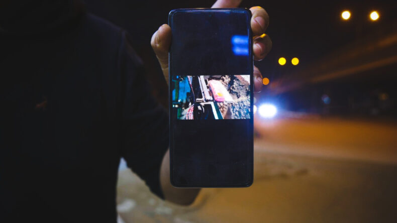 Pişkin S&ouml;zler: Zenginiz, &Ouml;deriz, Bekleyeceksiniz