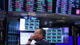 Piyasalarda Kritik Bilan&ccedil;olar &Ouml;ncesi Karışık Seyir