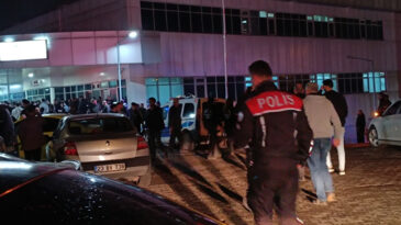 Polisle &Ccedil;atışmaya Giren Ş&uuml;pheli Yakalandı: 4 Yaralı