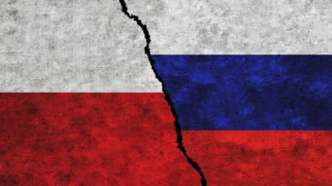 Polonya, Rus Konsolosluğunu Kapatıyor